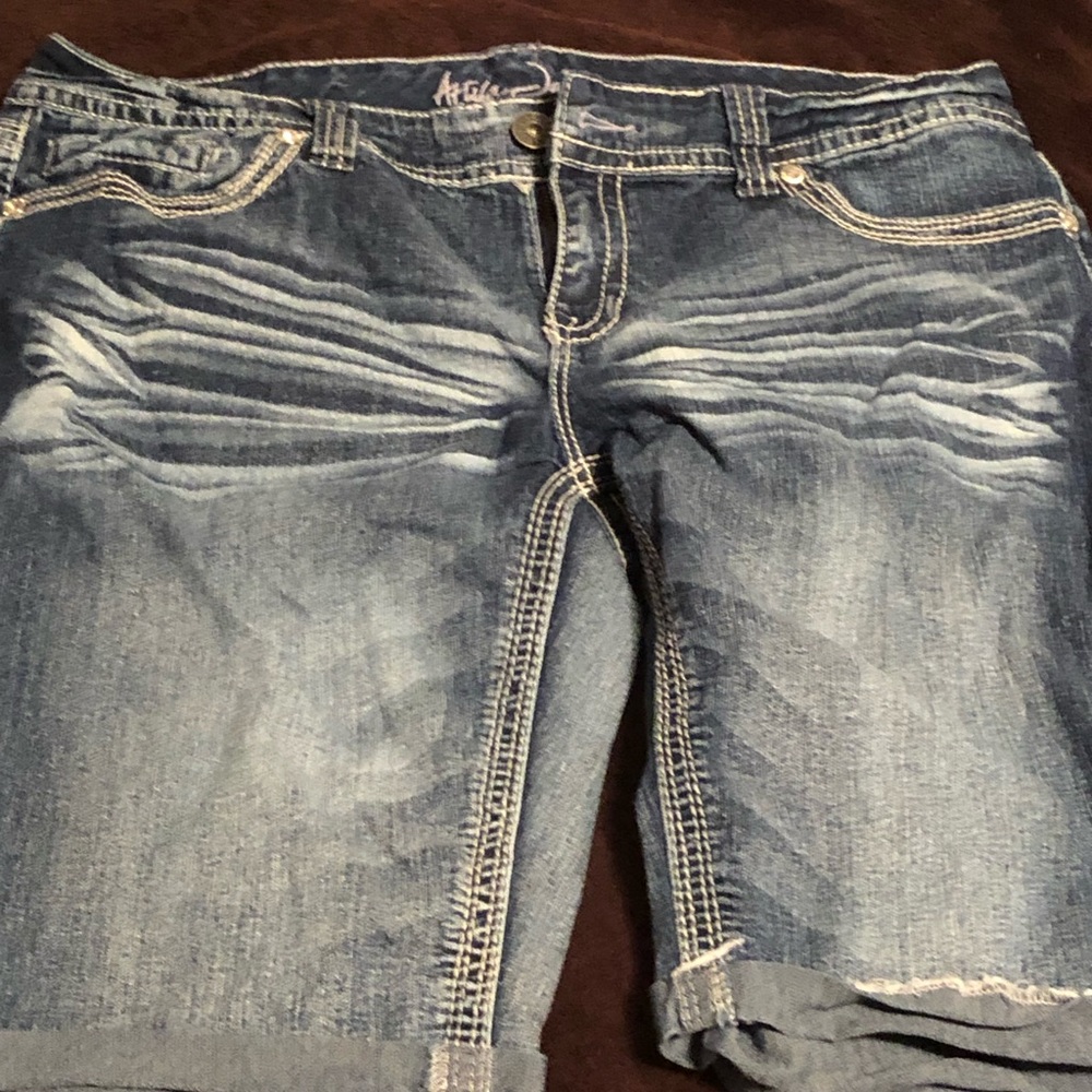 Ariya Long Jean shorts sz 15
